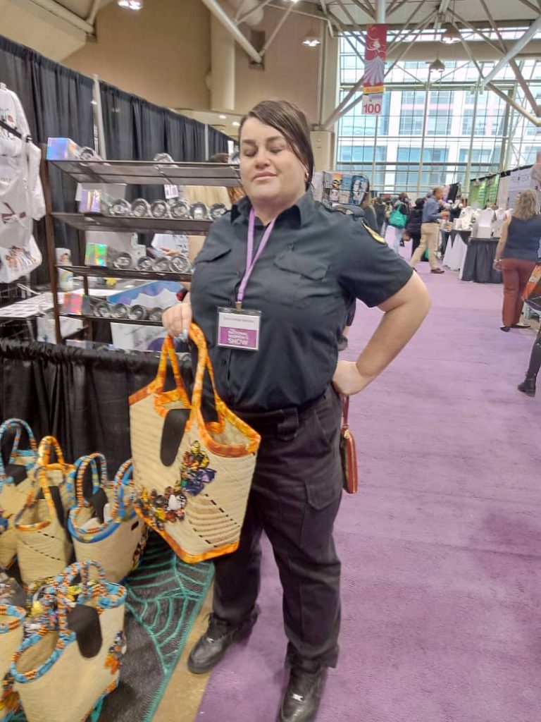 MTANZANIA- BI. DIANA MAGESA ASHIRIKI MAONESHO YA WOMEN INTERNATIONAL SHOW- CANADA